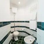 לינה וארוחת בוקר Amira